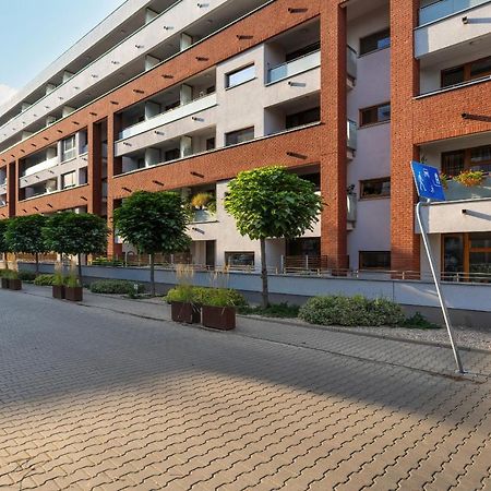 Comfortable Wojskowa Apartment By Noclegi Renters Познан Екстериор снимка